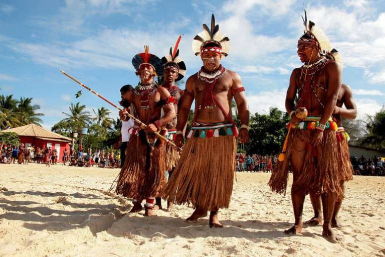 1079777400-turismo-amazonia (1)